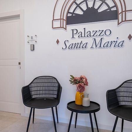 לינה וארוחת בוקר נאפולי Palazzo Santa Maria מראה חיצוני תמונה